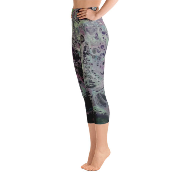 Green Galaxy Printed Capri Leggings, High Waist Yoga Pants - Image 3