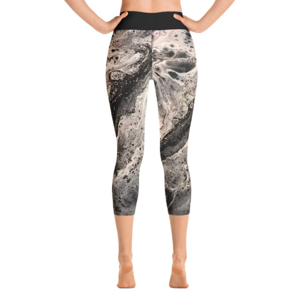 Black and White Capri Printed Leggings, Yoga Pants - Image 7