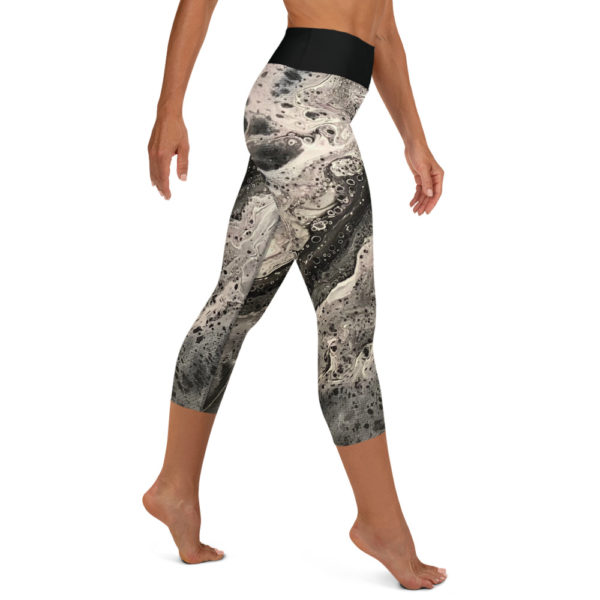 Black and White Capri Printed Leggings, Yoga Pants - Image 3