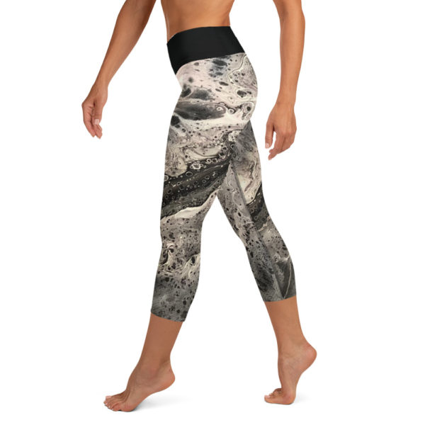 Black and White Capri Printed Leggings, Yoga Pants - Image 2