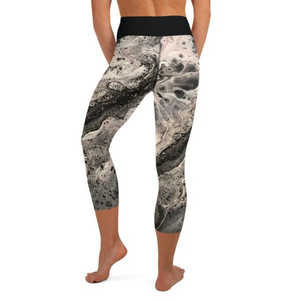 Black and White Capri Printed Leggings, Yoga Pants - Image 4